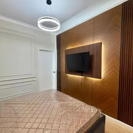 V Aparthotel